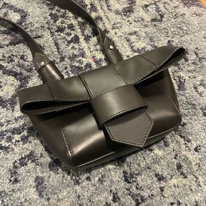 Black leather Banana Republic Purse